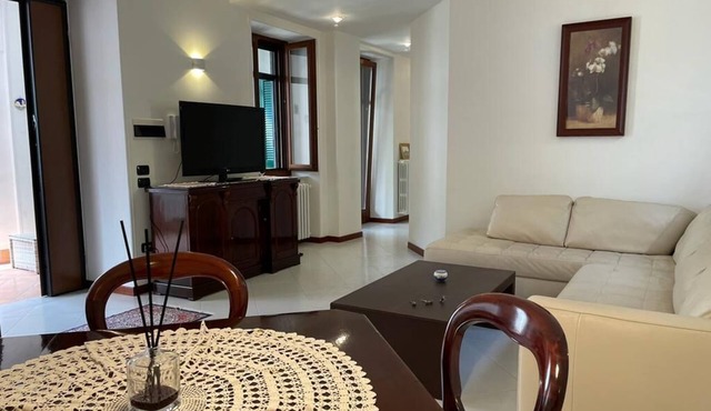 75 sqm apartment Excellently served, Free parking 24h