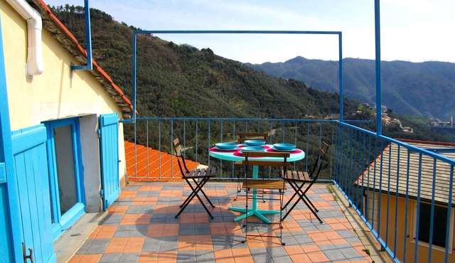 A nest close to Cinque Terre, wonderful terrace with stunning view