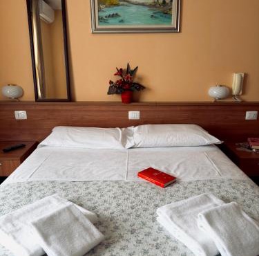 Albergo Trattoria AL TAJ