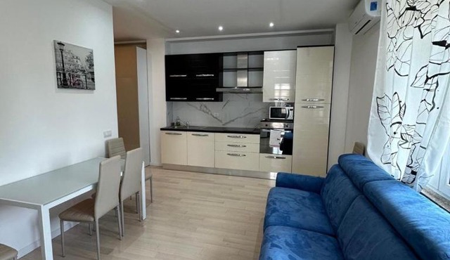 Alexandra Apartment