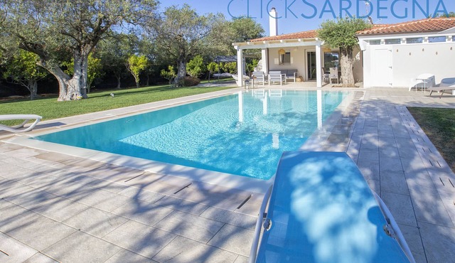 Alghero Villa Nuit Blanche with swimming pool, A/C, WiFi, close to the center