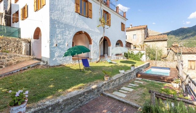 ALICE, 4 bedrooms villa with Private swimming pool and outdoor