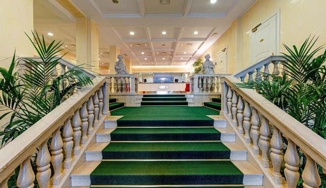 Ambassador Palace Hotel