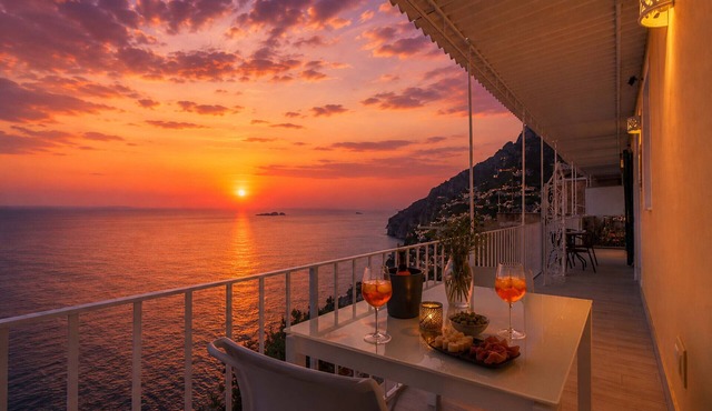 AMORE RENTALS - Villa Anna with private Terrace and Sea View