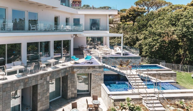AMORE RENTALS- Villa Sacco with Private Swimming Pools, Sea View, Ideal for a Luxury Holiday