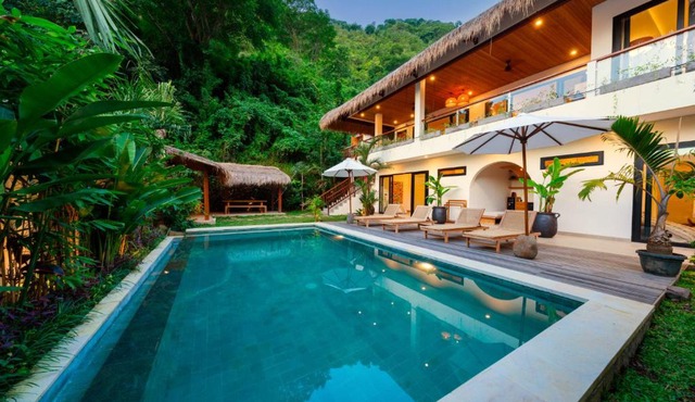 Angin Laut 3BR Exclusive Pool Villa w Ocean Views