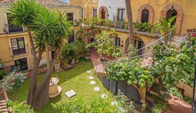 Apartment 'Casa Florio' with Shared Terrace, Wi-Fi and Air Conditioning