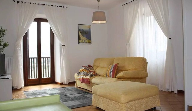 Apartment "Girasole" with Balcony, Air Conditioning and Wi-Fi