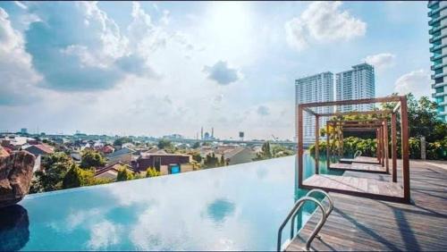 Apartment Grand Kamala Lagoon by Gior Room