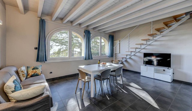 Apartment 'Holly' with Lake View, Wi-Fi and Air Conditioning