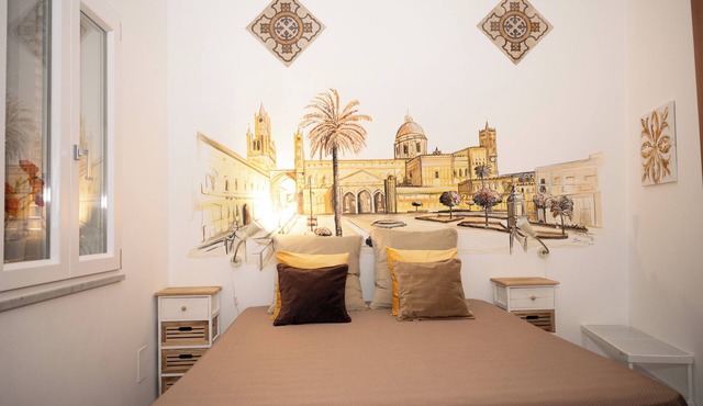 Apartment in the very center of Palermo, within walking distance of the famous 4 canti.