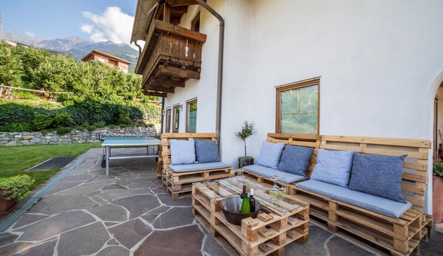 Apartment "Langeshof - Morgensonne" with Mountain View, Balcony & Garden