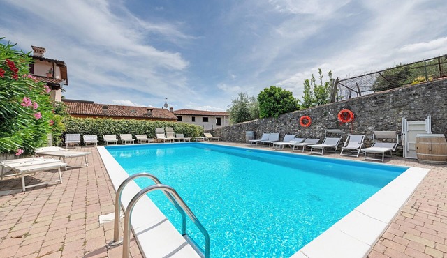 Apartment 'Olaf' with Lake View, Wi-Fi and Air Conditioning
