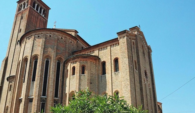 Apartment 'Residenza San Nicolò Treviso' with Private Terrace, Wi-Fi and Air Conditioning