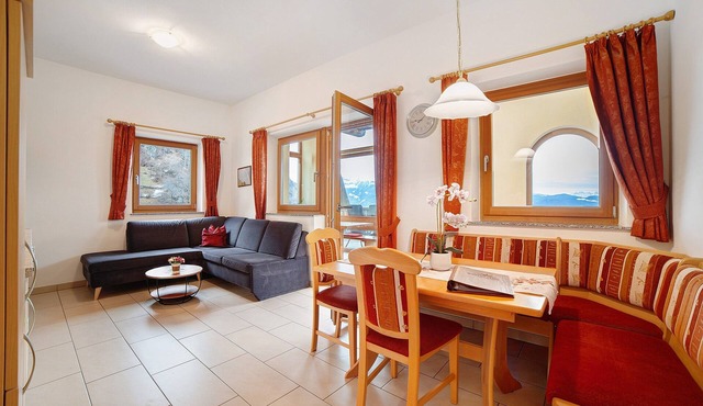 Apartment 'Storchennest' with Mountain View, Shared Garden and Wi-Fi