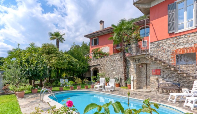Awesome apartment in Carcegna di Miasino NO