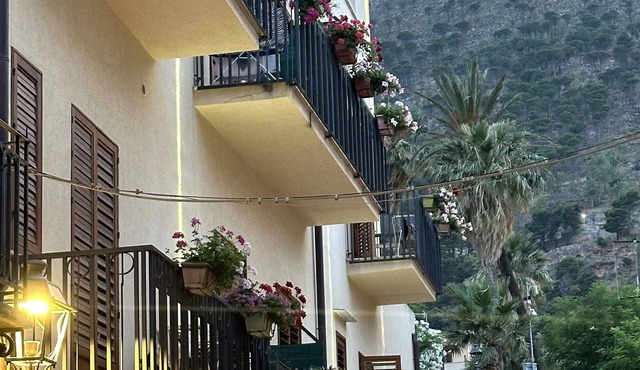 Badia Rooms & Breakfast