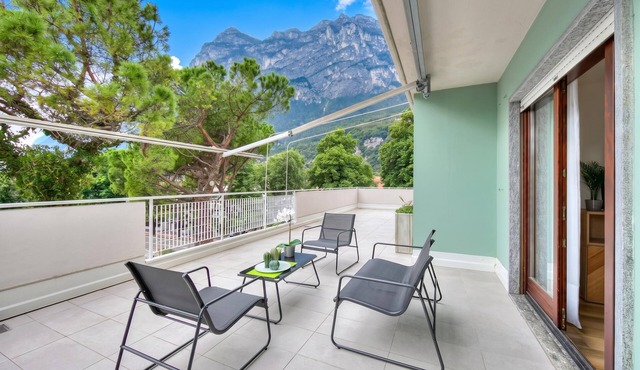 Balcone Sui Tigli - Apartment with Large Terrace, Riva del Garda, Italy