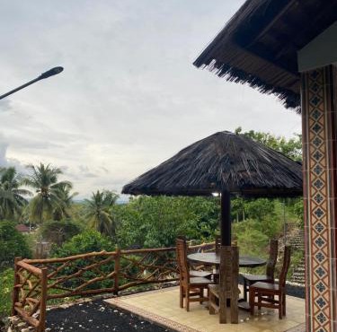 Batukaras beach hill villas