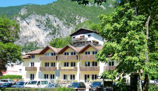 Beautiful apartment for 4 people with WIFI, TV and terrace