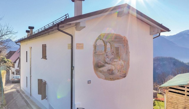 Beautiful home in Lauco (UD) with WiFi