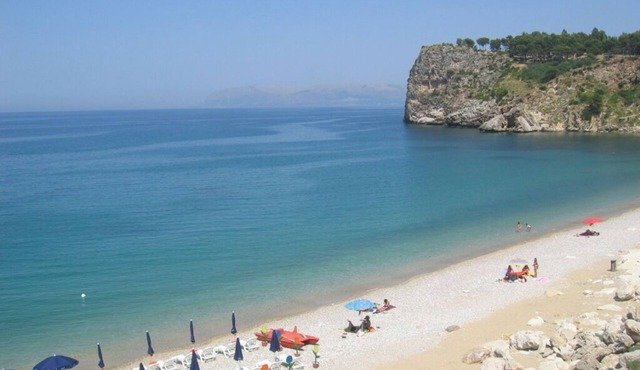 Beautiful villa at walking distance from the beach villa and wonderful sea sigh
