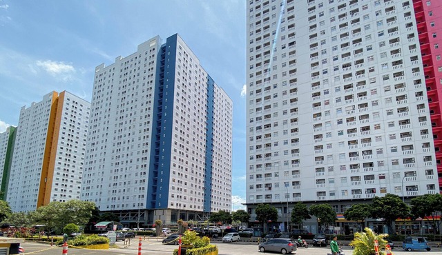 Best 2BR Green Pramuka City Apartment near Shopping Center