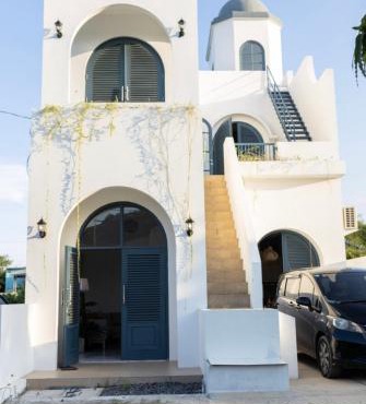 BlueDomeHouse Cirebon