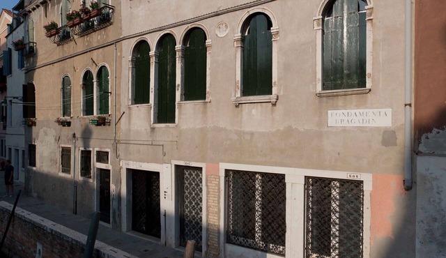 Bragadin della Palma in Dorsoduro (027042LOC04033)