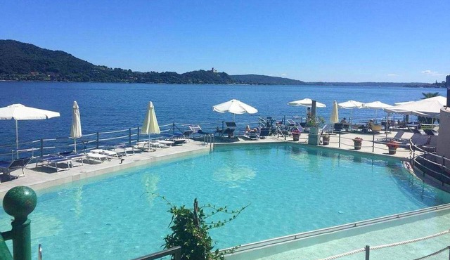 Brand new and elegant residence on Lake Maggiore