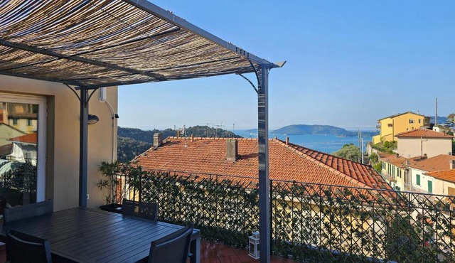 "Brezza Marina" con terrazza vista mare