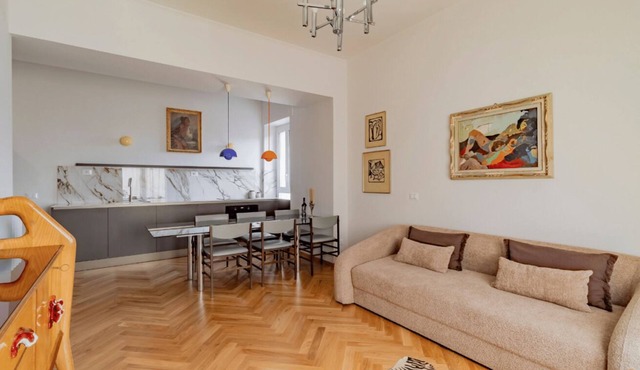 Bright Design Apartment near Vatican – Balcony & AC