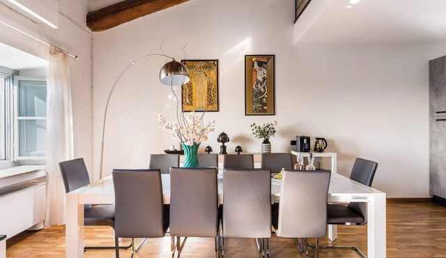 Caravaggio Luxury apartment in historic Villa near Lucca