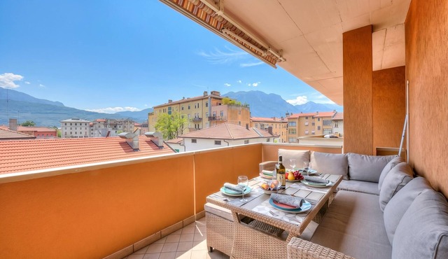 Casa Alexander - Lake Garda Flat with Terrace, Riva del Garda, Italy