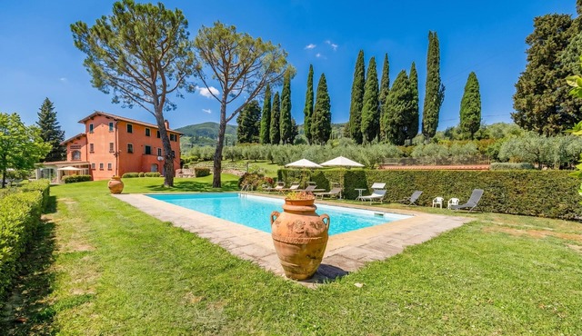 Casa Paradiso with Panorama and Private Pool, Capannori, Italy