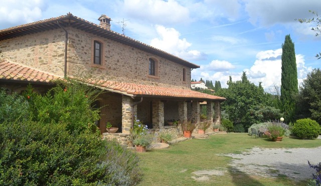 Casale in Tuscany with Pool