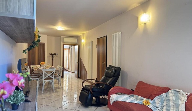 Central Station, Sea, Wifi, AC & Parking