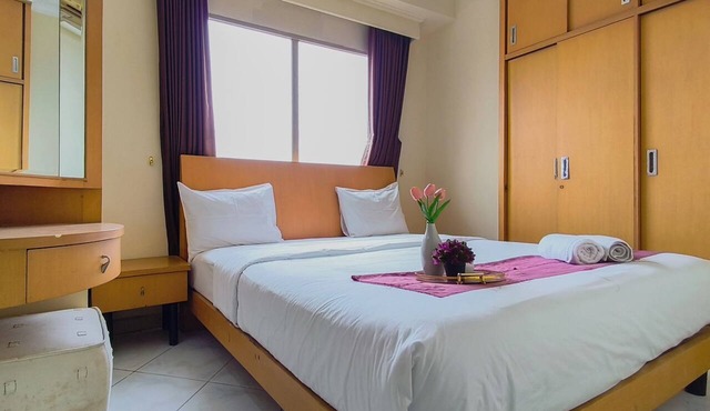 Classic And Warm 2Br At Apartment Taman Beverly