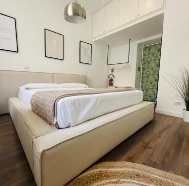 ComeCasa Modern Studio Crocetta M3