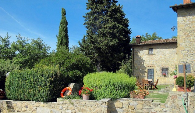Cosy apartment in villa for 4 guests with pool, WIFI and parking