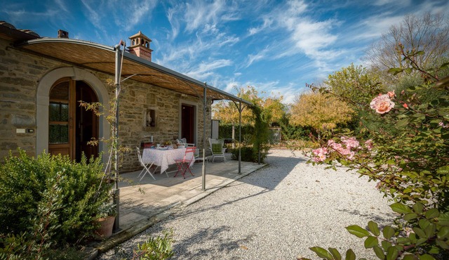 Cosy cottage with large private pool and perfectly mantained garden - 2-BR