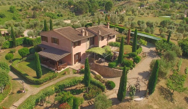 Country House/Farm House in Montaione with 6 bedrooms sleeps 14