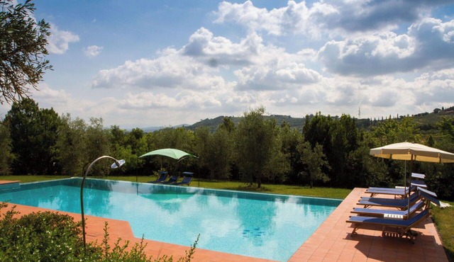 Country Resort in Impruneta with 2 bedrooms sleeps 6