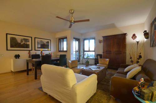 Cozy 2 bedrooms apt near Forum by Kibilù Affitti Brevi