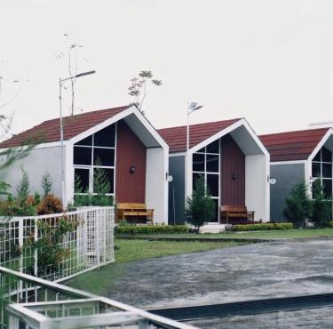 CYB Merbabu Resort & Cafe