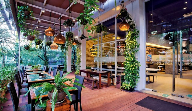 Deka Hotel Surabaya HR Muhammad