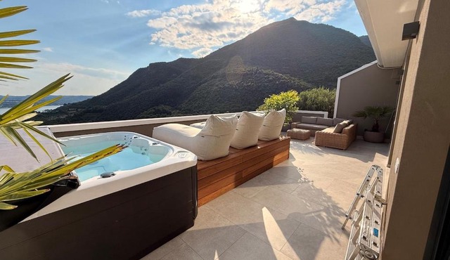 Deluxe Sky Spa Penthouse & Resort