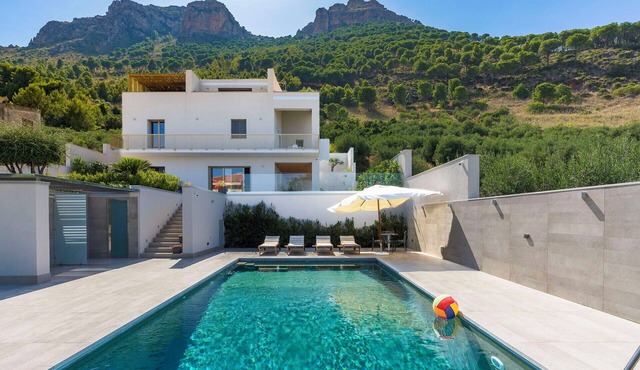 Design villa with private pool & sea-view terraces