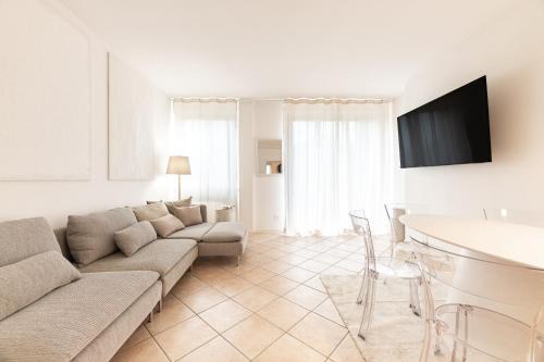 Dolce Vita- Luxury Attic Lake View