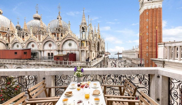 Due Leoni Terrace in St. Mark’s Square